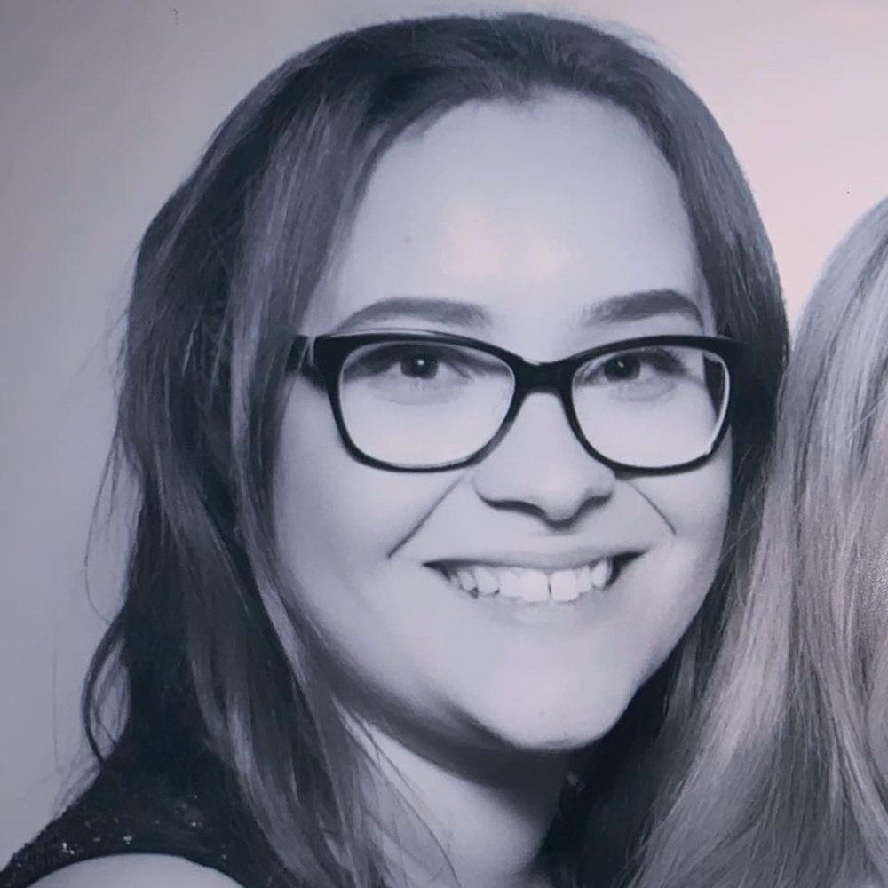 Meet your Posher, Laura